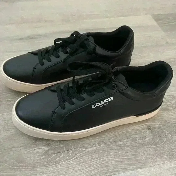 COACH - Coach Outlet Clip Low Top Sneaker - Picture 7 of 7